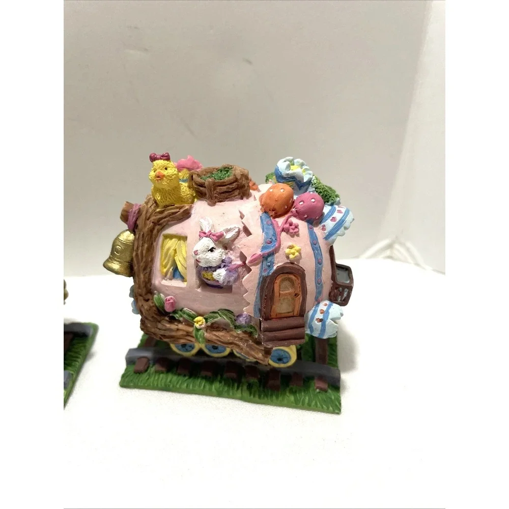Vintage Easter Hinge Train 4 pc Set Caffco International Polyresin